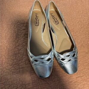 Life Stride Women's Metallic Silver Loafers